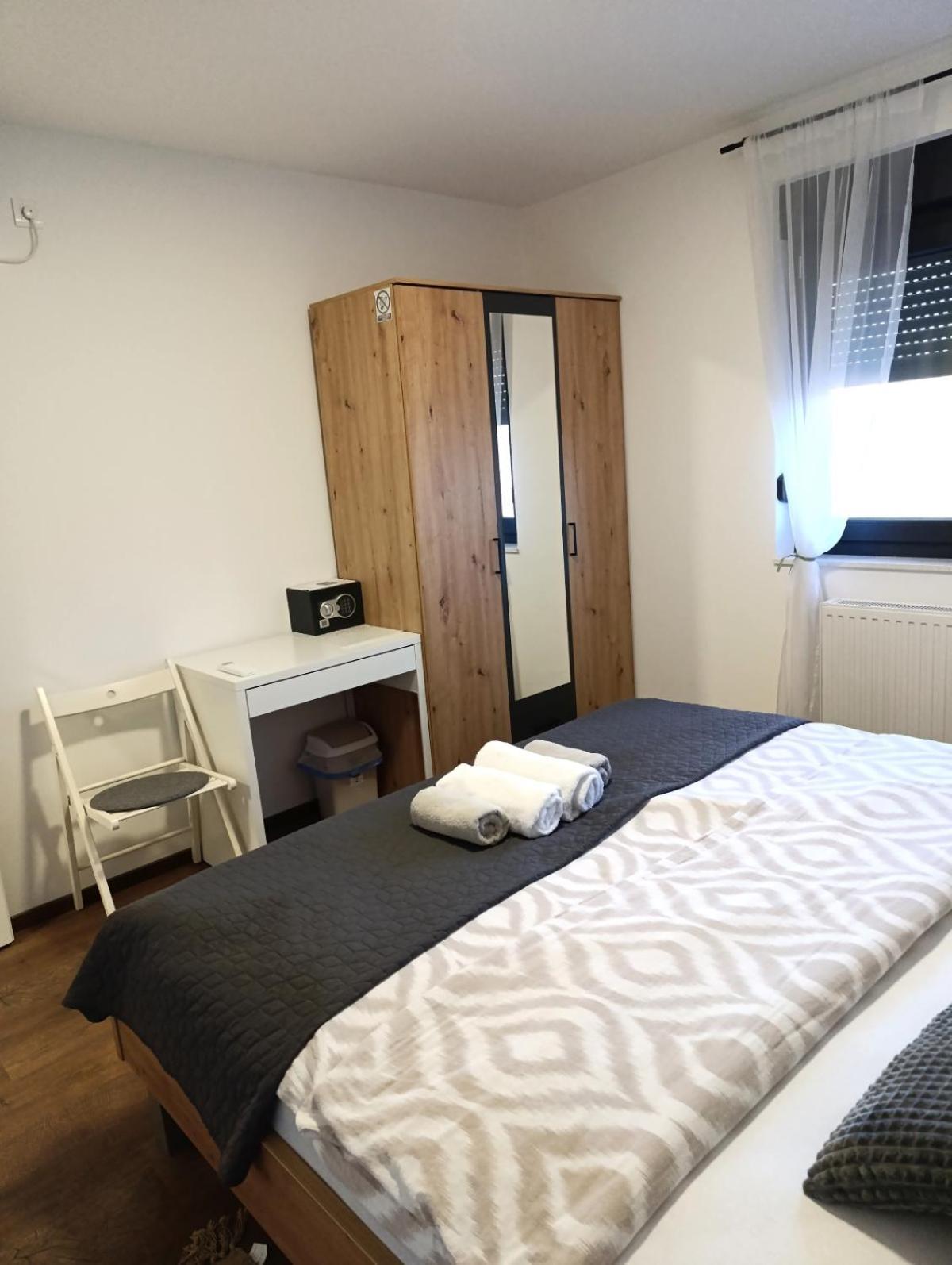 Kraljeva Hiza - Apartmani I Sobe Kralj Sveti Martin Na Muri Cameră foto